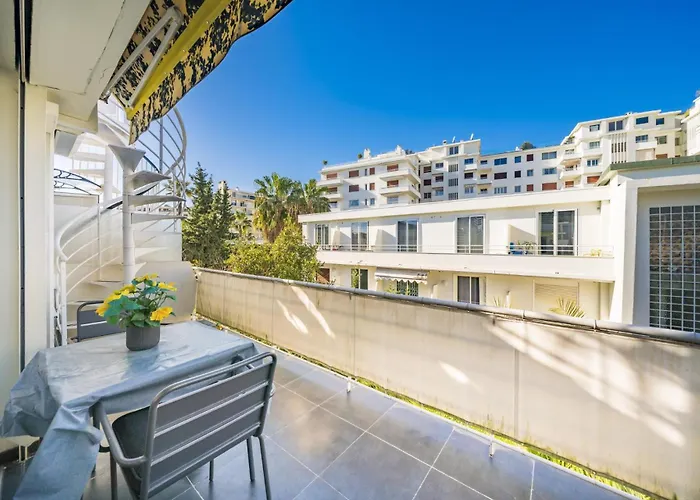 Rooftop La Croisette Apartment